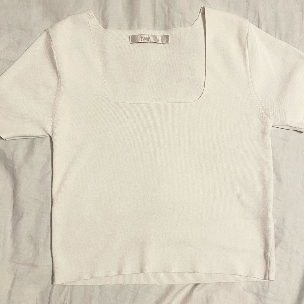 Simons Twik white square neck short sleeve top